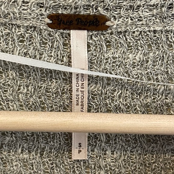 Free People Linen Boho Wrap Crossover Long Sleeve Sweater Top Size S Gray - Picture 10 of 10